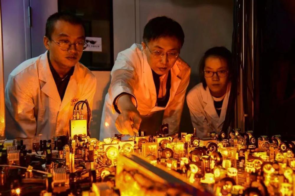 強(qiáng)化政治擔(dān)當(dāng) 續(xù)寫(xiě)教育新篇 為高質(zhì)量發(fā)展提供基礎(chǔ)性戰(zhàn)略性支撐